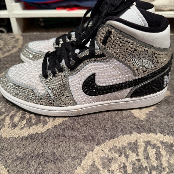 Nike Women's Black and White Crystal Sneakers - Picture 3 of 5